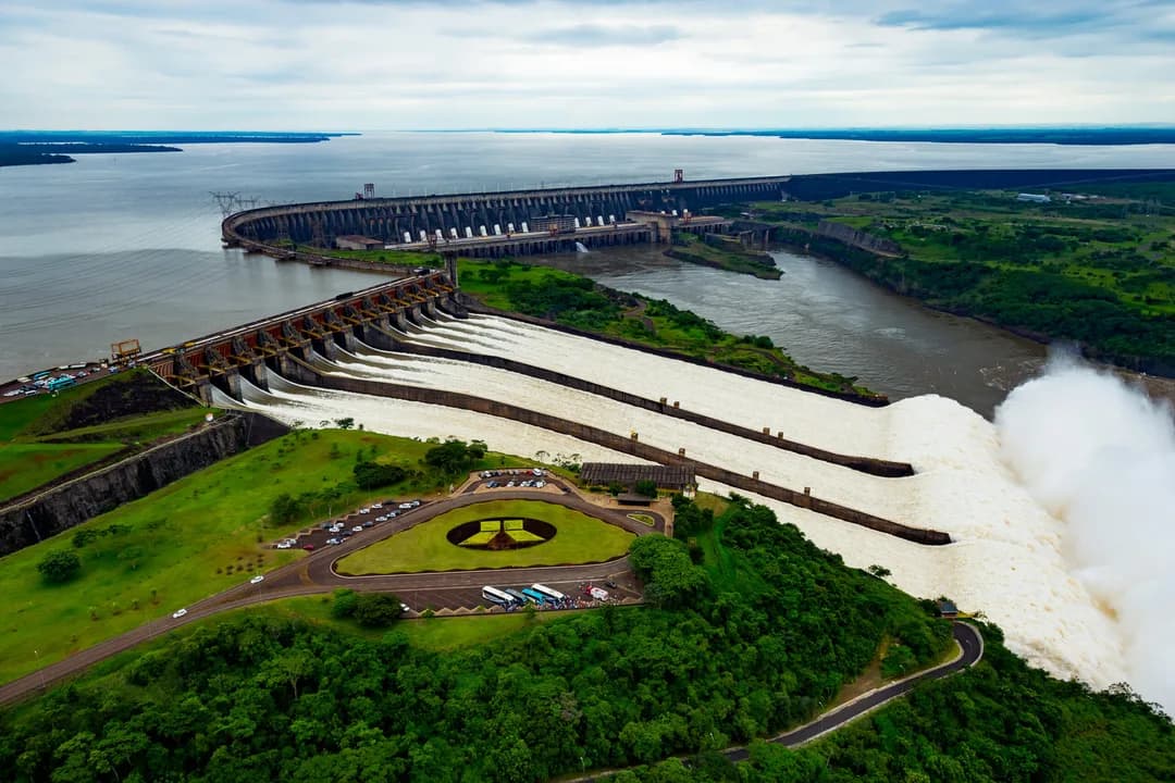Itaipu Binacional — Foz do Iguaçu